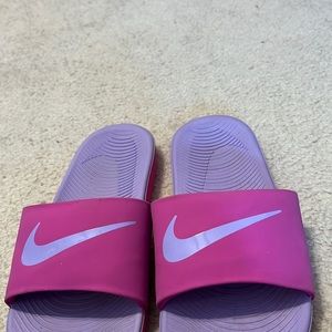 Nike slides